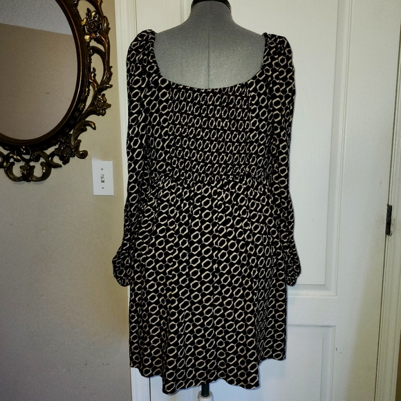 Geo babydoll dress in size Large NWT - Picture 14 of 14